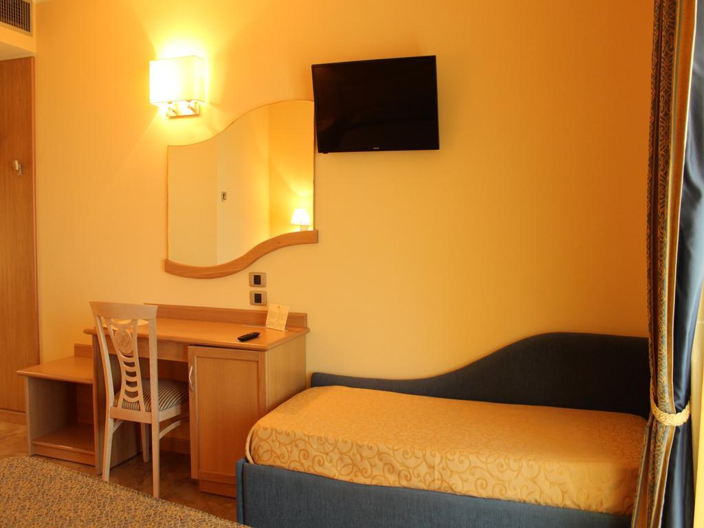 Blu Tropical Resort Дзамброне Стая снимка