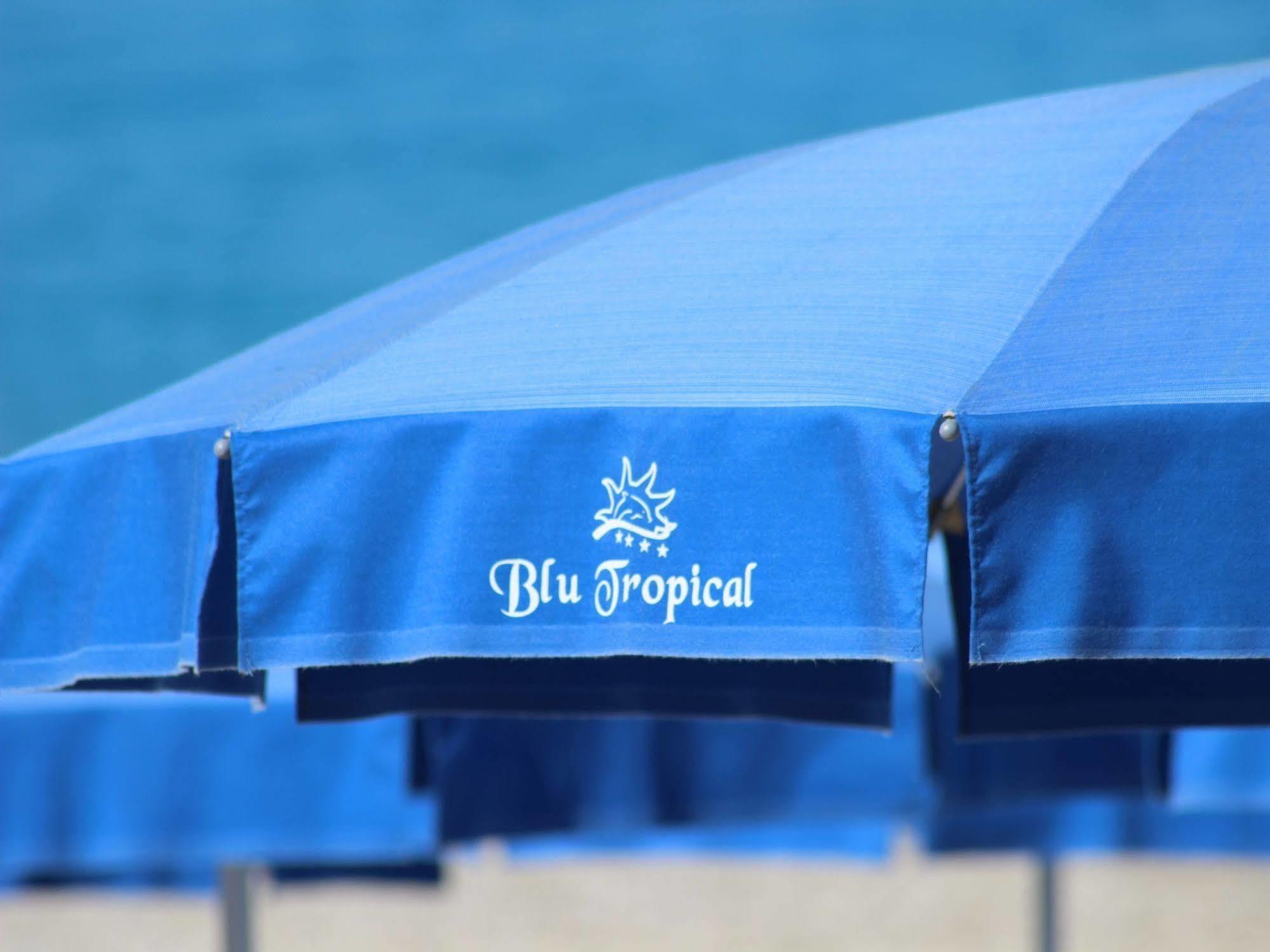Blu Tropical Resort Дзамброне Екстериор снимка