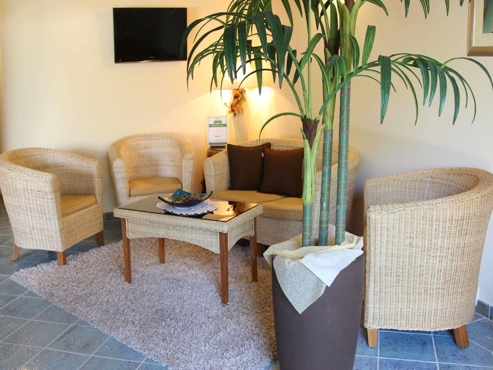 Blu Tropical Resort Дзамброне Екстериор снимка