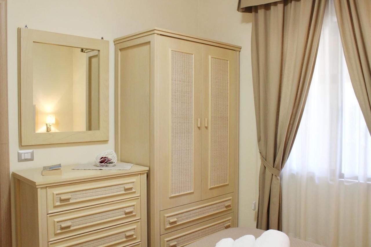 Blu Tropical Resort Дзамброне Екстериор снимка