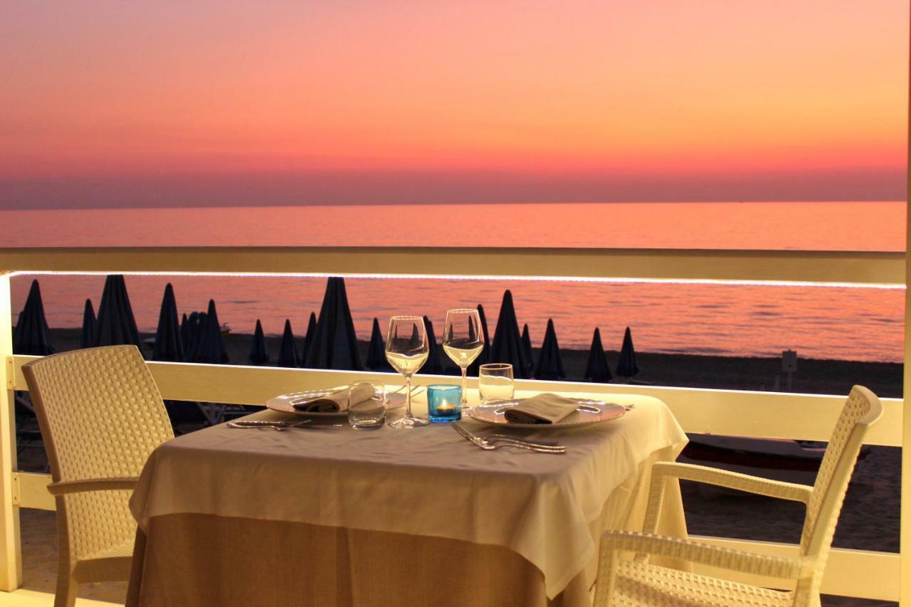 Blu Tropical Resort Дзамброне Екстериор снимка