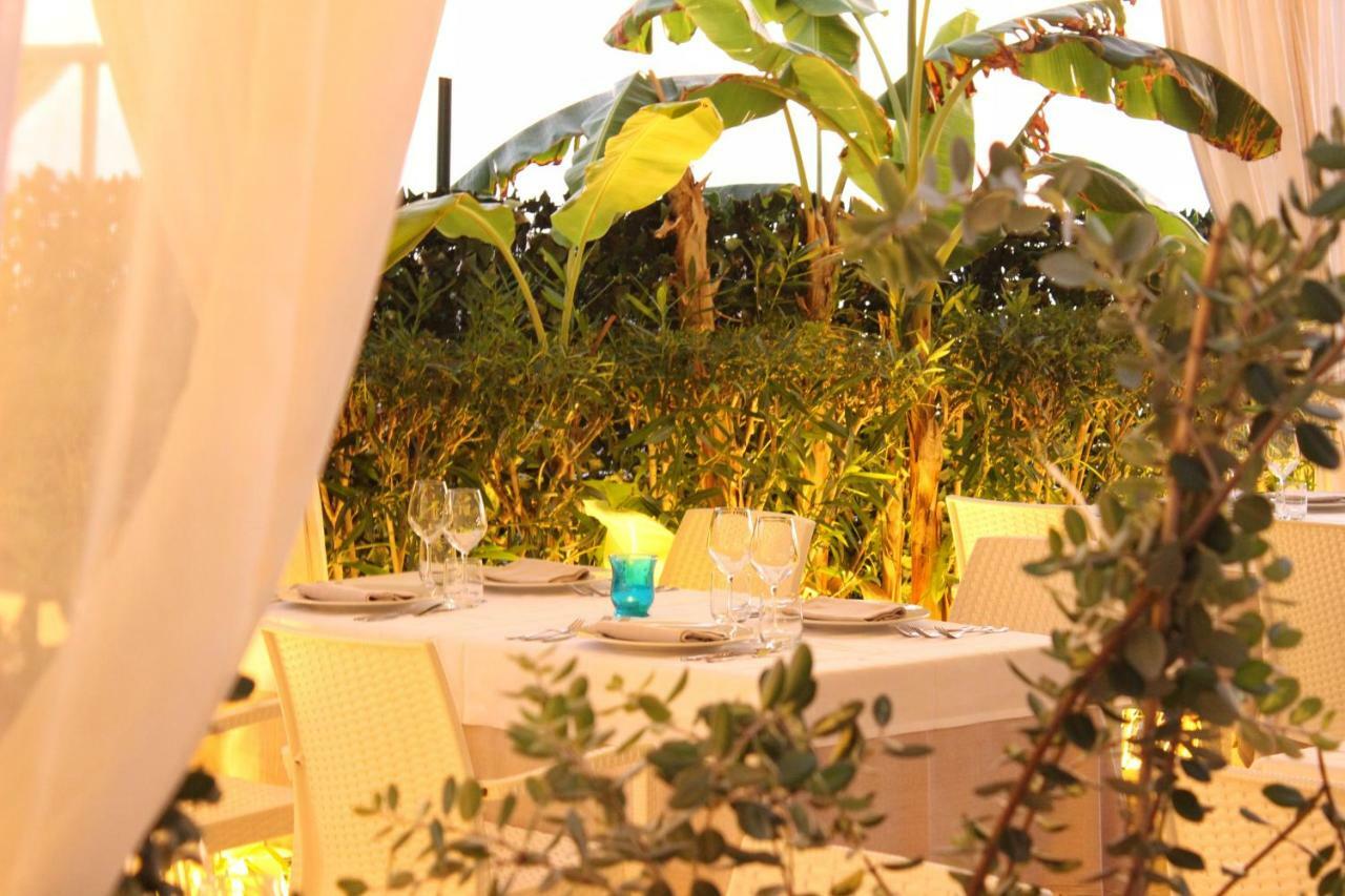 Blu Tropical Resort Дзамброне Екстериор снимка